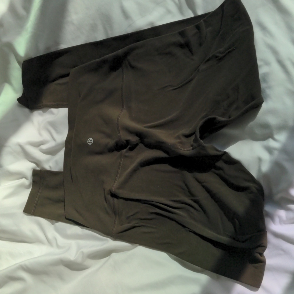 Green Lululemon align leggings